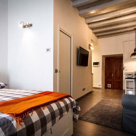 شقة Joivy Chic Studio In Como Centre المظهر الخارجي الصورة